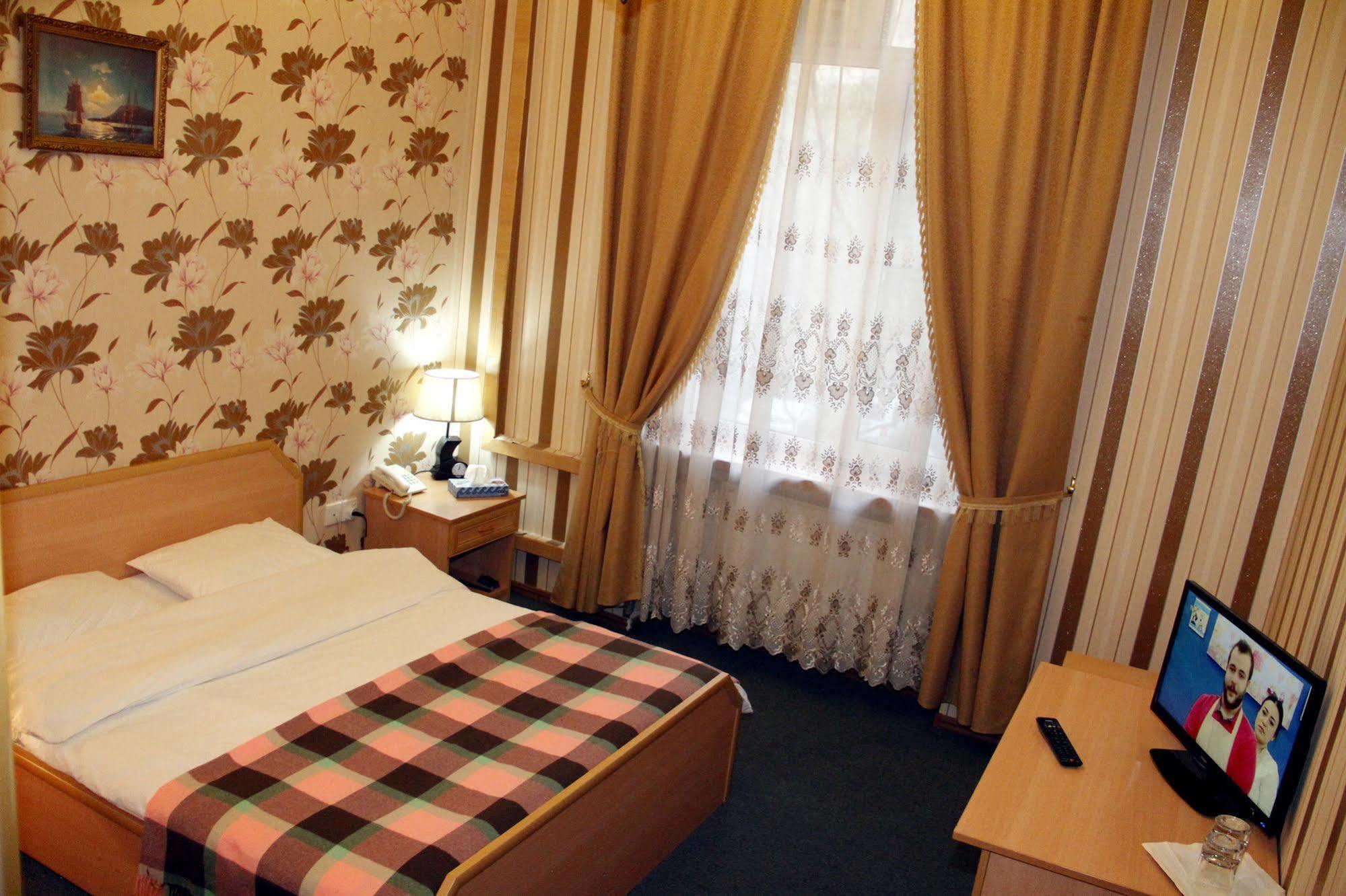 Old Yard Hotel Baky Esterno foto