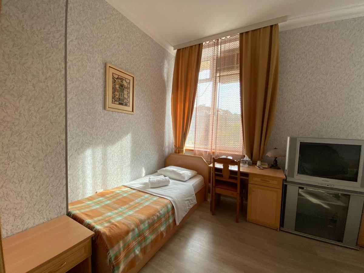 Old Yard Hotel Baky Esterno foto